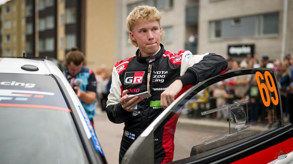 Rallistudio otti kantaa Kalle Rovanperän sopimushuhuihin - "Voi olla taktista peliä"