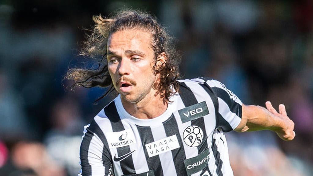 Jevgeni Bashkirov teki VPS:n avausmaalin perjantain voitossa.