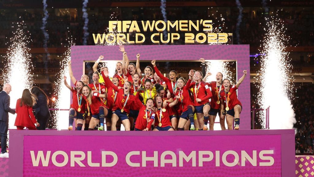Espanja juhlii historiansa ensimmäistä maailmanmestaruutta naisten jalkapallossa.