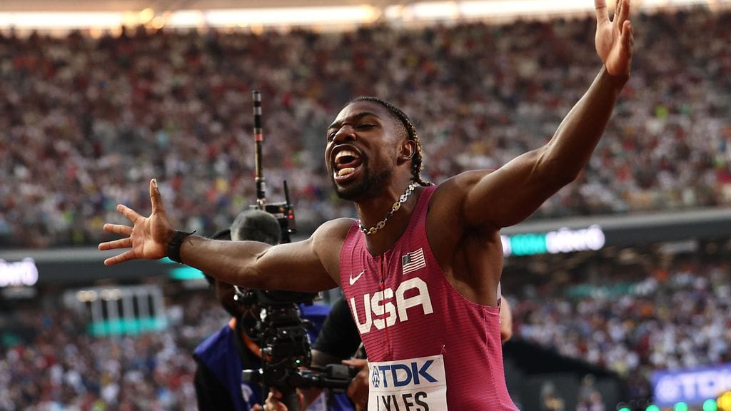 Noah Lyles aloitti uhoamisen voitettuaan sadan metrin maailmanmestaruuden.