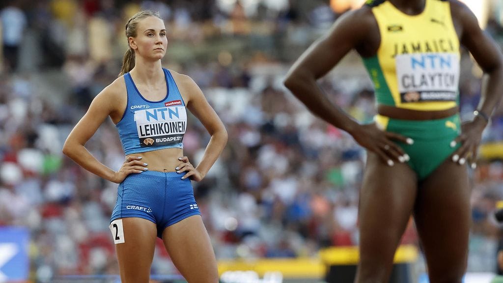 Viivi Lehikoinen pääsi Budapestin MM-välierässä lähelle SE-aikaansa, mutta se ei kovatasoisessa kilpailussa riittänyt lähellekään finaalipaikkaa.