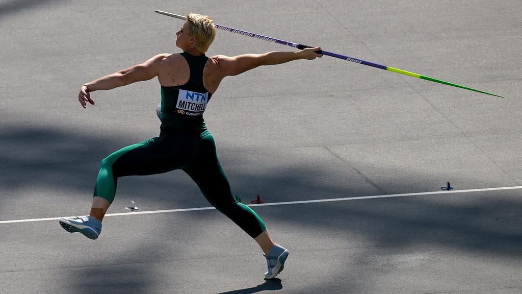 Kathryn Mitchell loukkaantui viimeisellä lämmittelyheitolla.