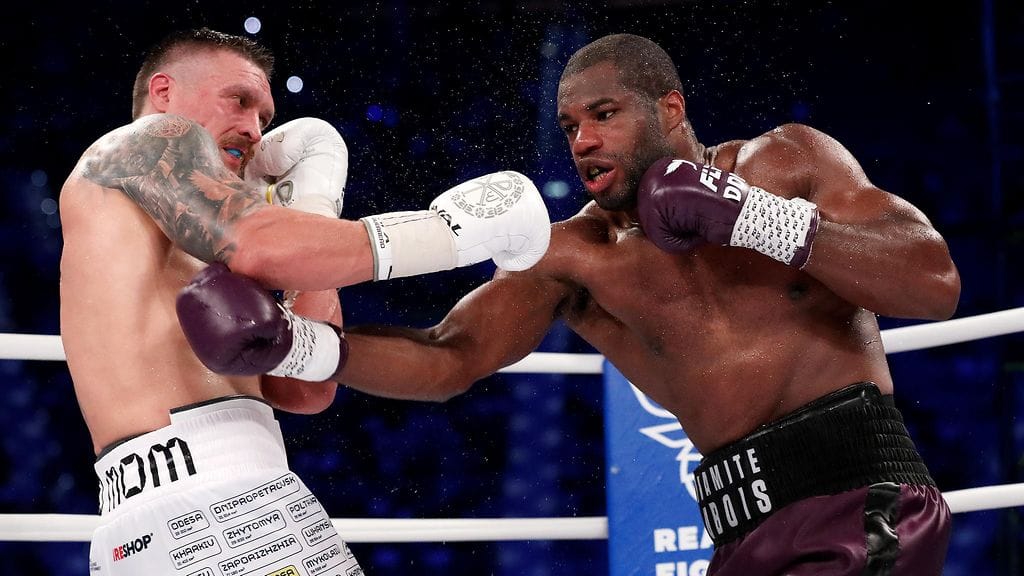 Daniel Dubois (oik.) puhisi viidennen erän tuomiosta Oleksandr Usykille kärsimänsä tappion jälkeen.