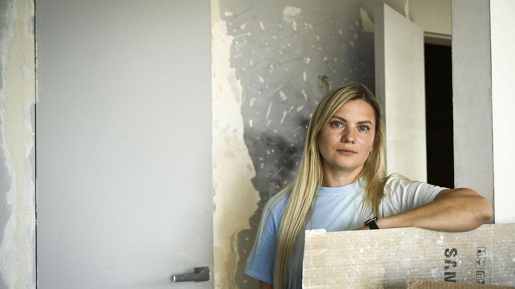 STT vieraili ukrainalaisperheen asunnossa, johon venäläissotilaat olivat majoittuneet perheen ollessa pakomatkalla. Kuvassa Jevhenija Andrejeva.