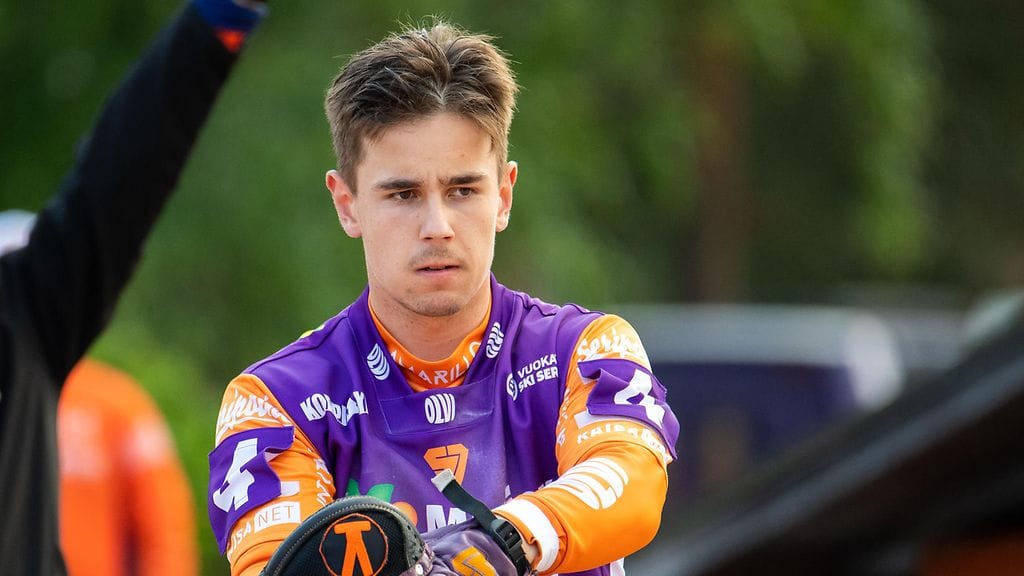 Lukkari Aapo Komulainen (arkistokuvassa) ei ollut tyytyväinen Sotkamon Jymyn pelaamiseen.