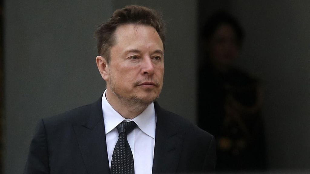 Teslan varojen väärinkäyttöä toimitusjohtaja Elon Muskin taloprojektiin tutkitaan.