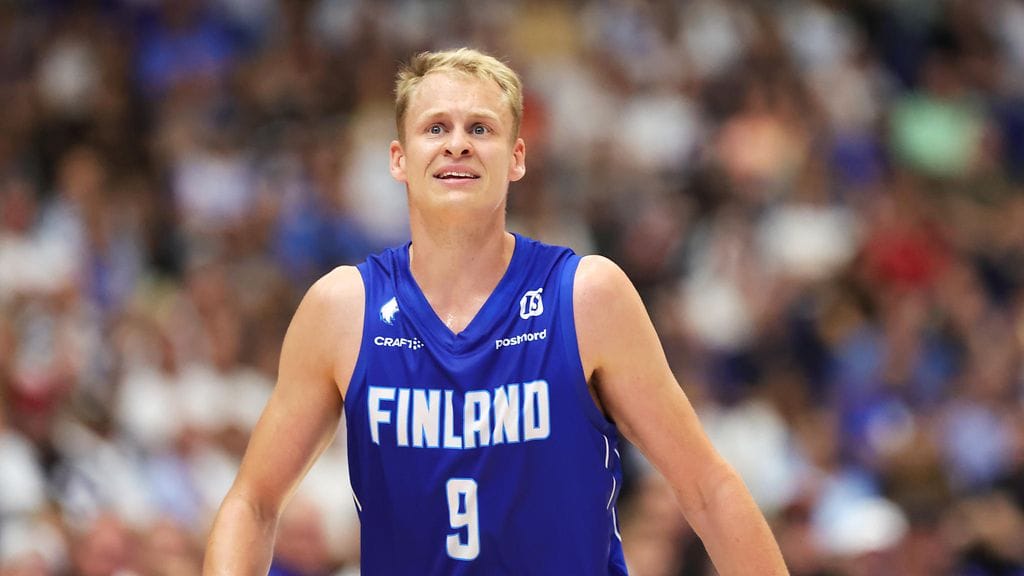 Sasu Salin velmuili voittohaastattelun lopuksi – "Sit voi lähtee ehkä...en sano!"