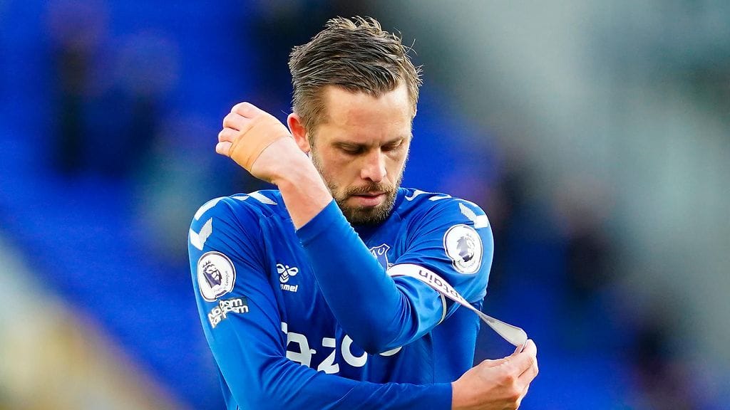 Gylfi Sigurdsson palaa tositoimiin.