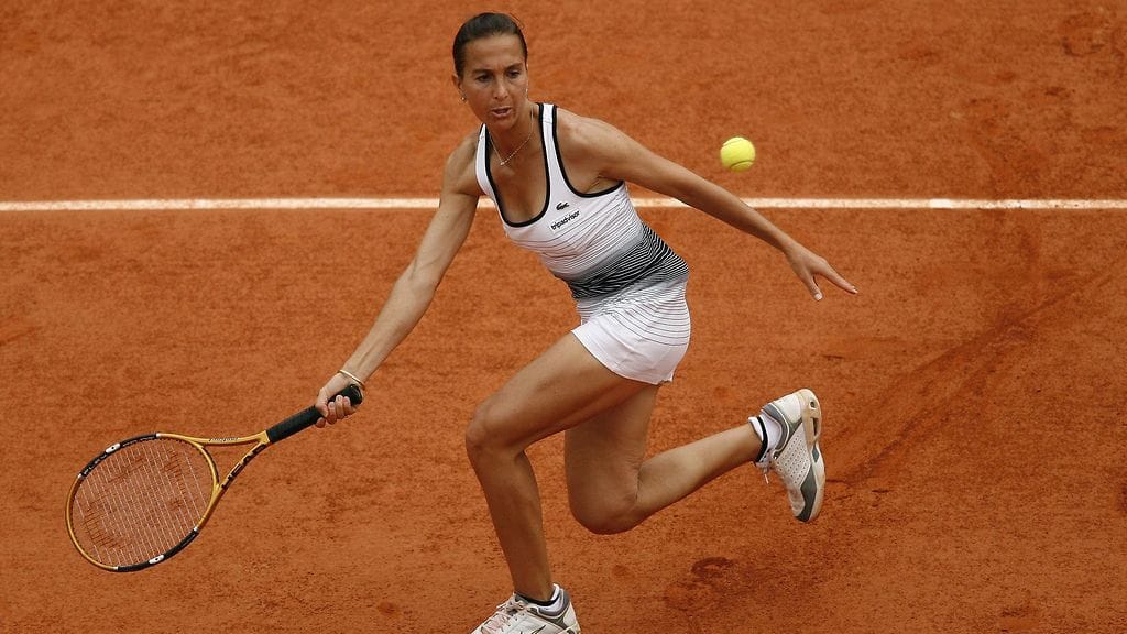 Selima Sfar sanoo entisen valmentajansa raiskanneen hänet.