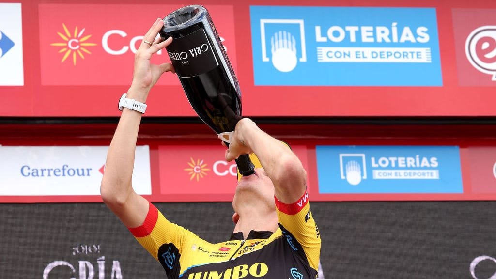 Sepp Kuss nautti etappivoitostaan 183 kilometrin rutistuksen jälkeen.