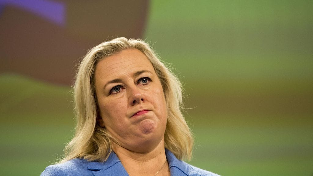 EU-komissaari Jutta Urpilainen (sd.) panttasi vielä perjantaina ilmoitustaan lähteä SDP:n ehdokkaaksi ensi vuoden presidentinvaaleihin.