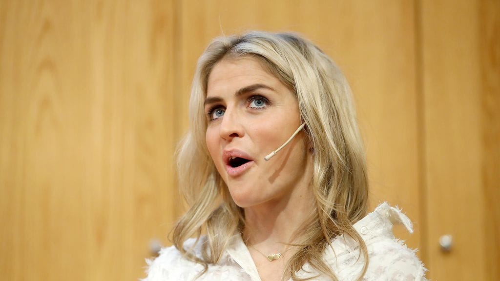 Therese Johaug keskittyy tällä hetkellä äidin rooliin.