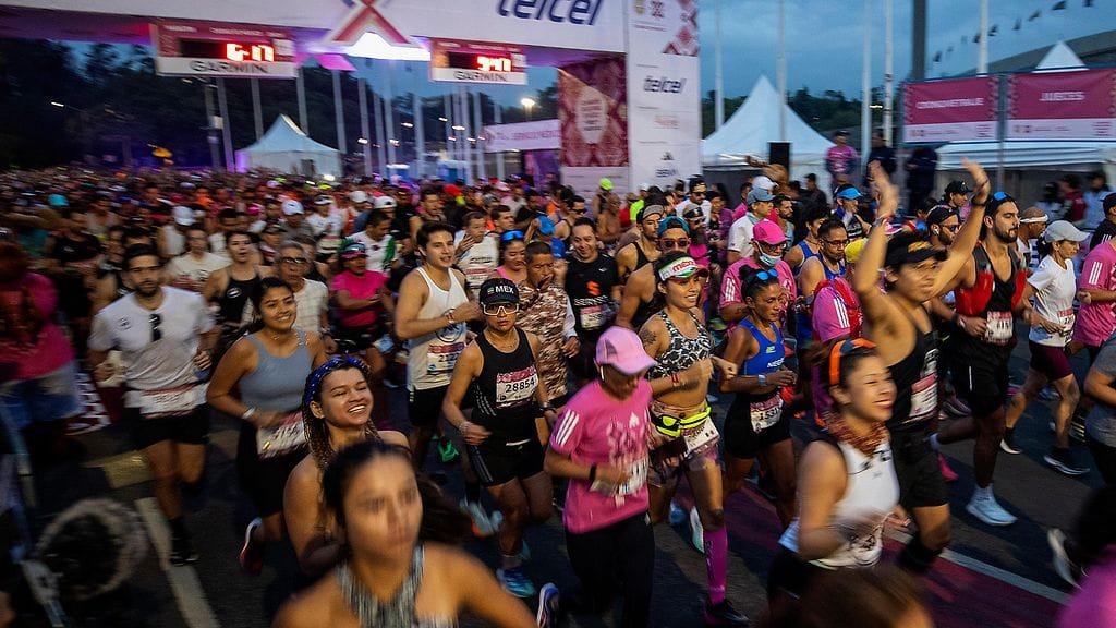 Kilpailijat Mexico City Marathonin lähdössä 27. elokuuta.