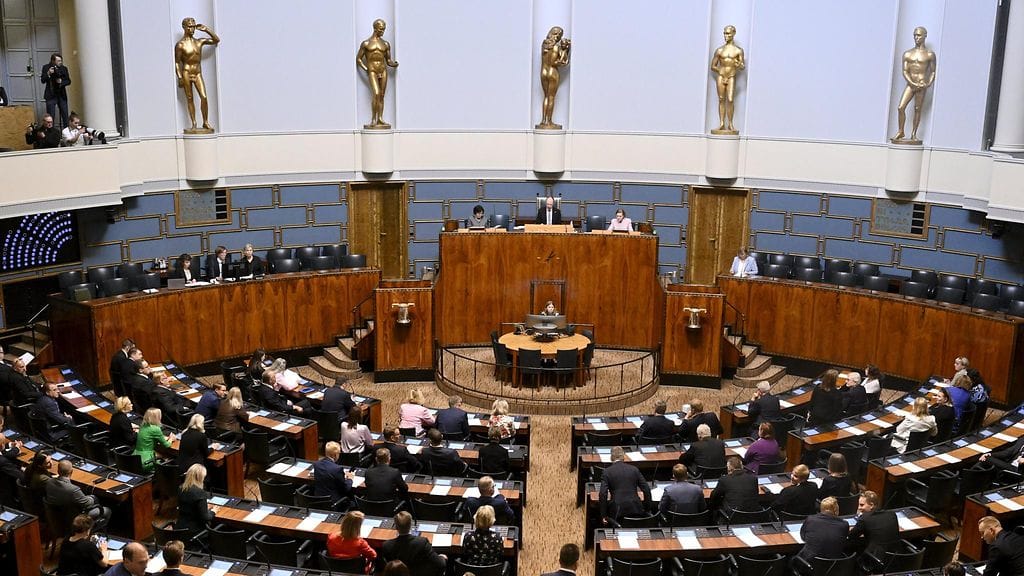 Valtiovarainministeri Riikka Purran ja liikenne- ja viestintäministeri Lulu Ranteen avustajanimitykset ovat mediatietojen mukaan kaatuneet suojelupoliisin turvallisuusselvityksiin.