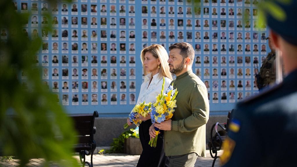 AOP Olena Zelenska Volodymyr Zelenskyi