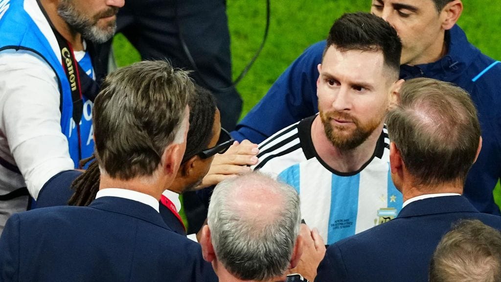Louis van Gaal uskoo, että Lionel Messi junailtiin maailmanmestariksi.