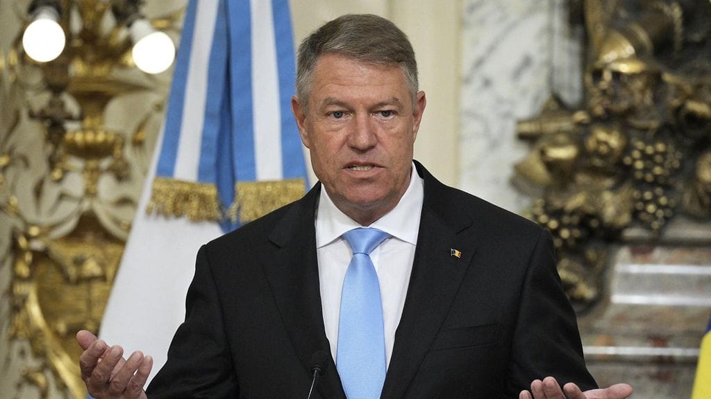 Romanian presidentti Klaus Iohannis kertoi Venäjän hyökkäyksen osuneen tiistaina 800 metrin päähän Romanian rajasta.
