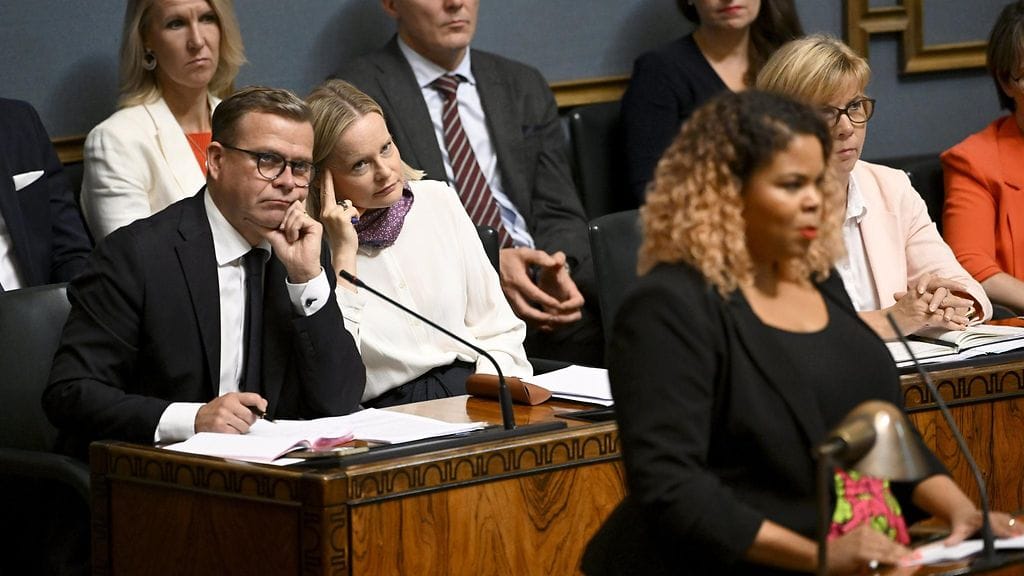 Fatim Diarra piti vihreiden ryhmäpuheen eduskunnan rasismikeskustelussa.