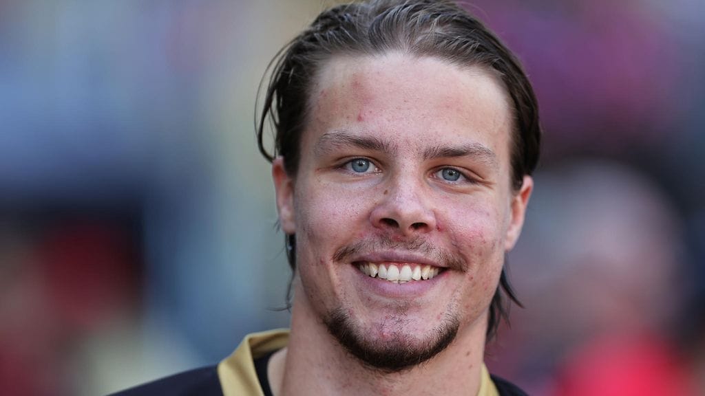 Miro Heiskanen valmistautuu Pohjois-Amerikassa uuteen NHL-kauteen.