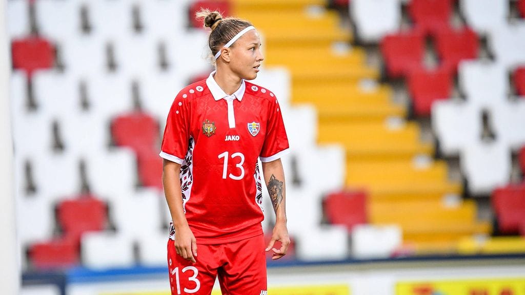 Moldovan naisten jalkapallomaajoukkueen pelaaja Violeta Mitul on poissa.