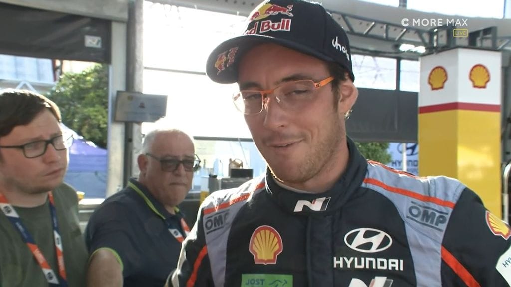 Keskeyttäneeltä Thierry Neuvilleltä paljonpuhuva reaktio kysymykseen MM-taistosta