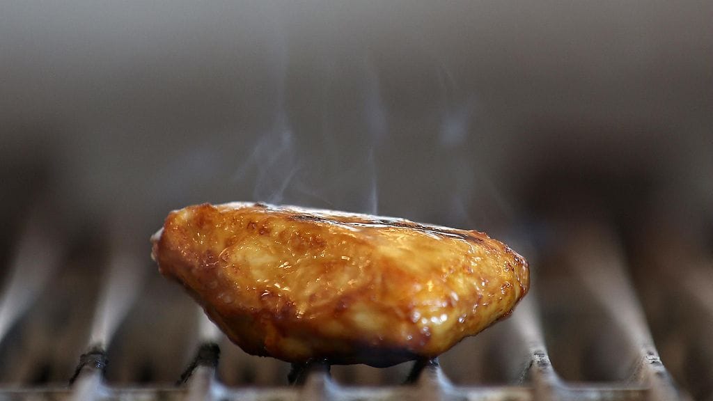 Viljeltyä kananlihaa saa tällä hetkellä ostettua vain muutamasta ravintolasta Yhdysvalloissa ja Singaporessa.