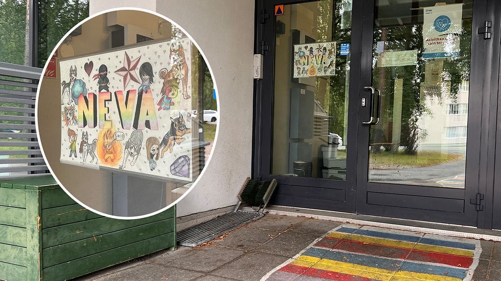 Niuvanniemen sairaalan NEVA-osaston ovi ja entisen potilaan tekemä piirros.
