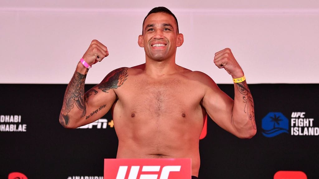Fabricio Werdum sai karmaisevan vamman ottelussa Junior Dos Santosia vastaan.