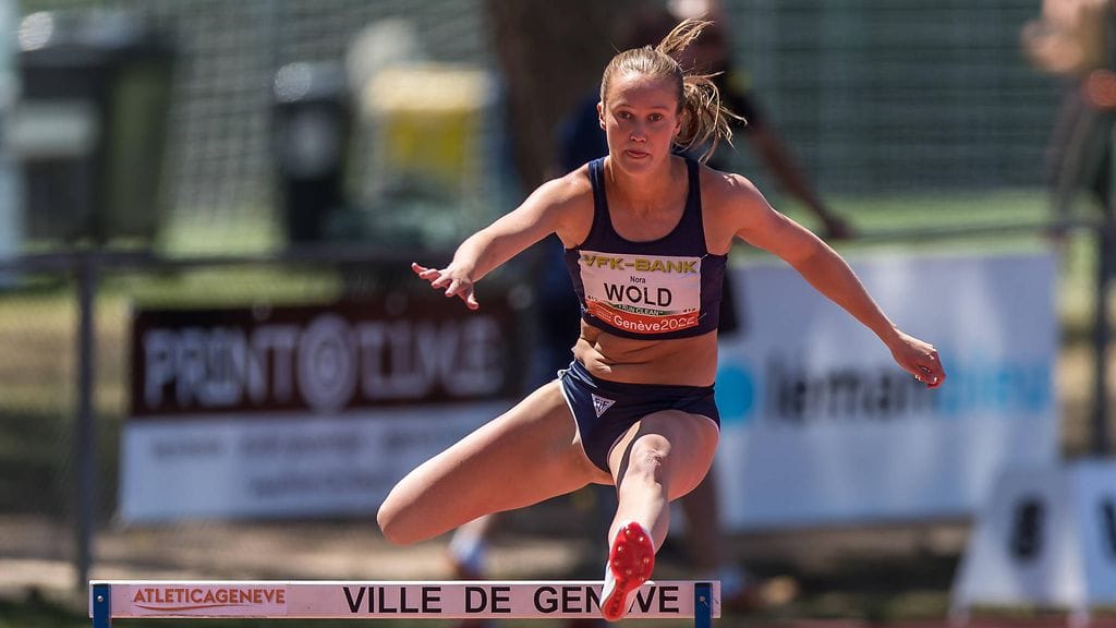 Nora Wold vauhdissa kesällä 2022.