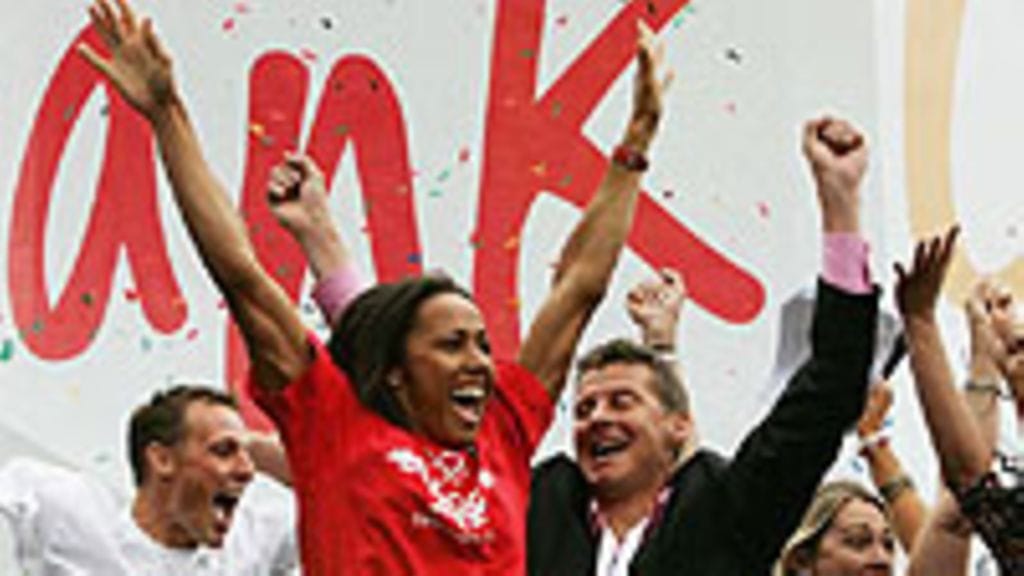 Kelly Holmes riemuitsi Lontoossa, k