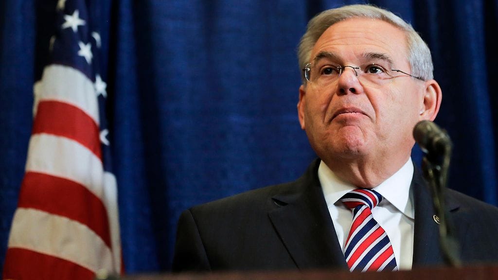 Korruptiosta syytetty Menendez ei ole vaatimuksista huolimatta suostunut eroamaan senaattorin tehtävästä.