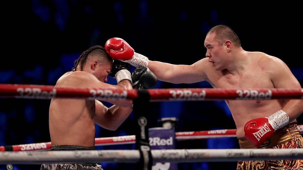 Zhilei Zhang nukutti Joe Joycen kolmannessa erässä.