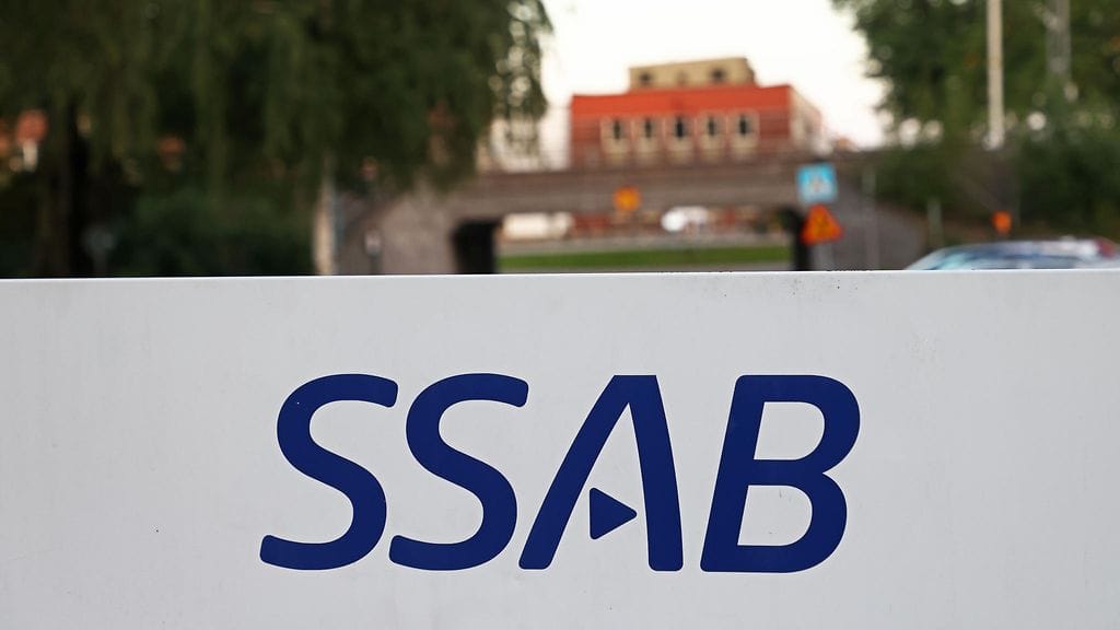 SSAB Europen johtaja sanoi Olavi Huhtala Dagens Nyheterille, että yritys ei ole kyennyt löytämään minkäänlaista tietoa siitä, että sen terästä on edelleen viety Venäjälle.