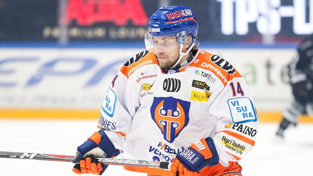 Juuso Ikonen tahkosi viime kauden Tapparassa.