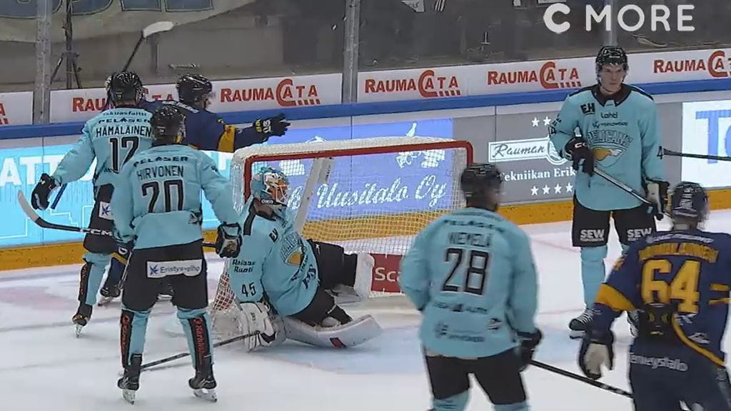 Lukko tekee 1-0 maalin