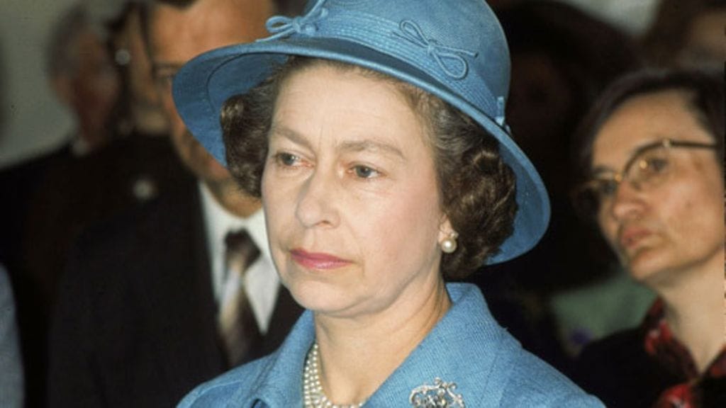 Kuningatar Elisabeth II on nykyisin 86-vuotias. Tämä kuva on vuodelta 1976 kuningattaren Suomen vierailulta.