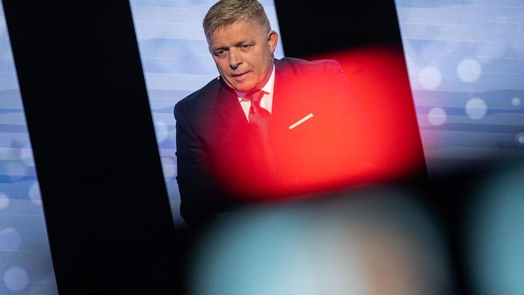 Huomenna lauantaina Slovakiassa järjestettävien parlamenttivaalien kannatuskyselyjä on pitkään johtanut entinen pääministeri Robert Fico.