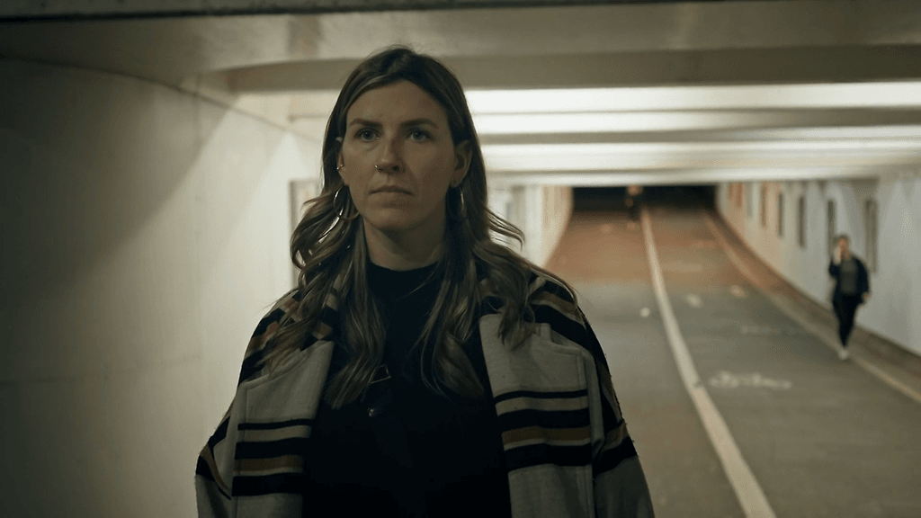 Ellie Flynn järkyttyy dokumentissa miesten sinnikkyydestä saada häneltä seksiä.