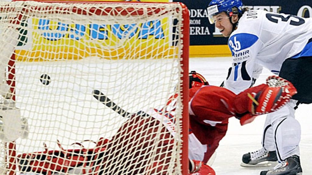 Jussi Jokinen ampuu rankkarin, kuva: Vesa Moilanen / Lehtikuva