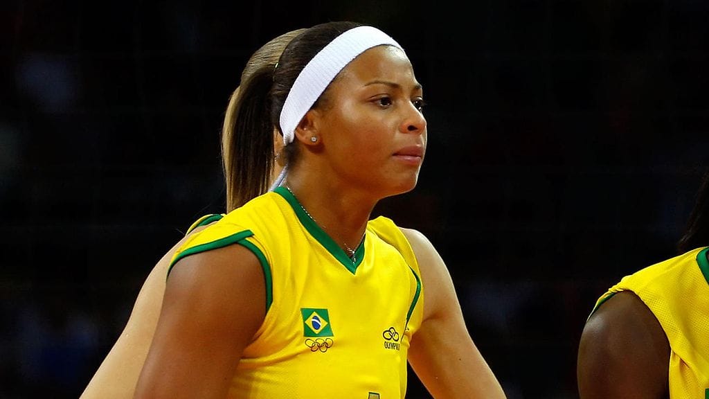 Walewska Oliveira menestyi urallaan Brasilian naisten lentopallomaajoukkueessa.