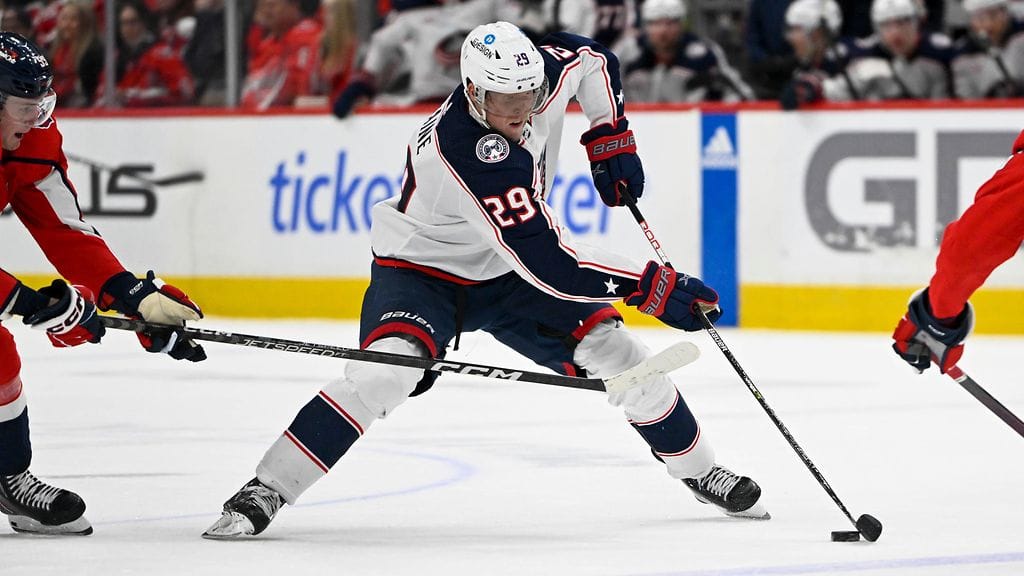 Patrik Laine on pelannut viime otteluissa keskushyökkääjänä.