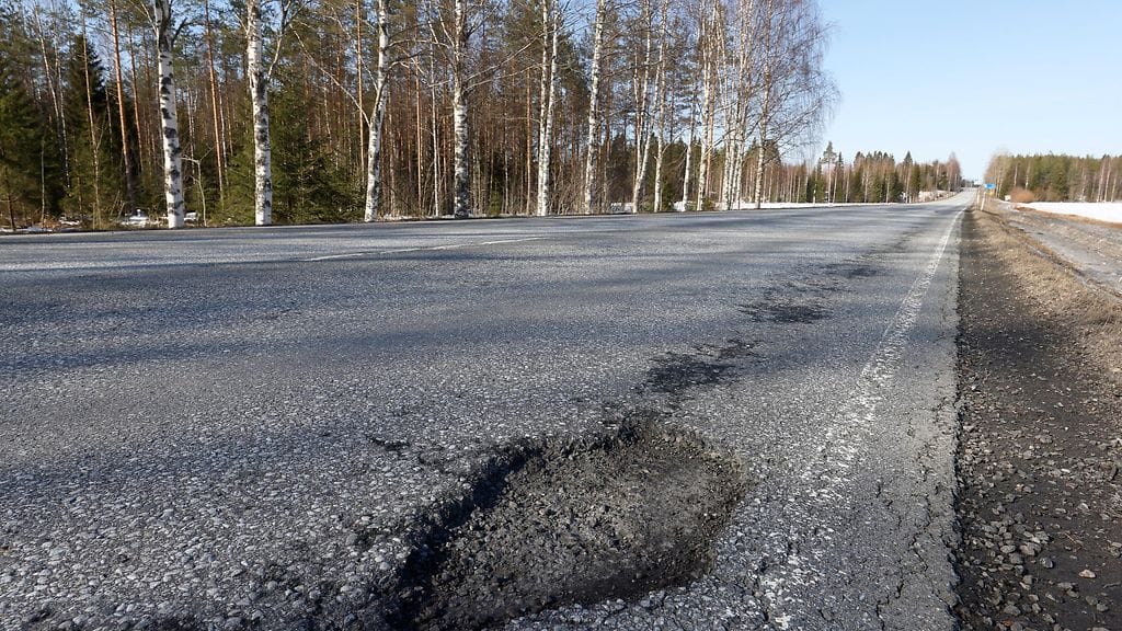 Tie- ja rataverkon suurin haaste on 3–4 miljardin euron korjausvelka.