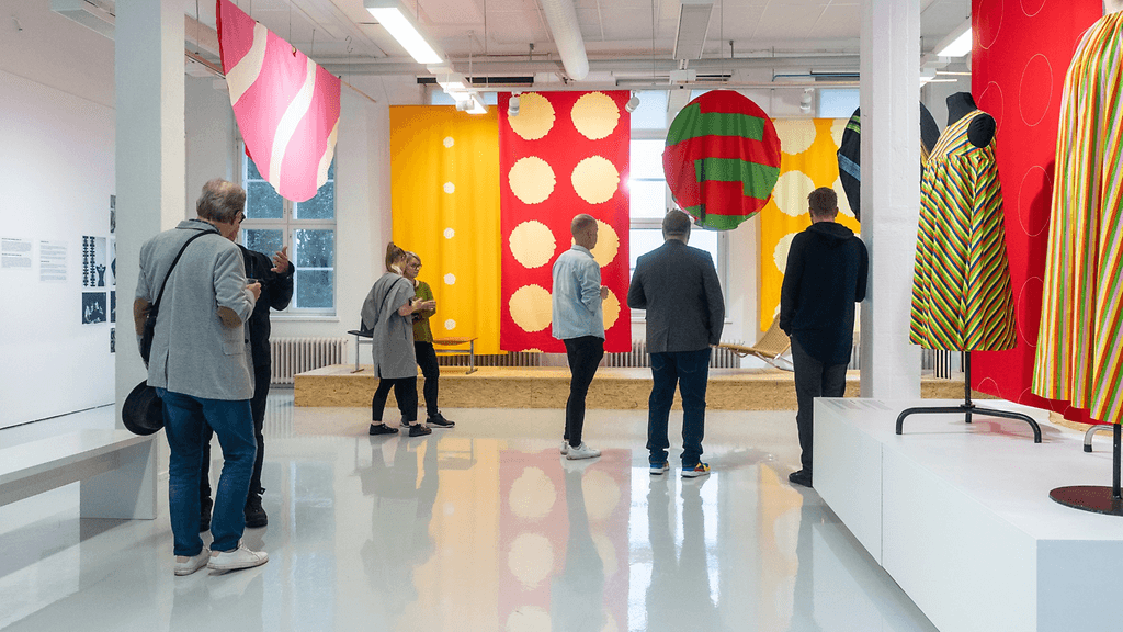 Nurmesniemi-näyttely muotoilukeskus Protossa Oulussa.