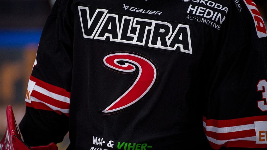 JYP kaivoi kohuartistin Oijoijoi-kappaleen tilalle vanhan rallin 80-luvulta.