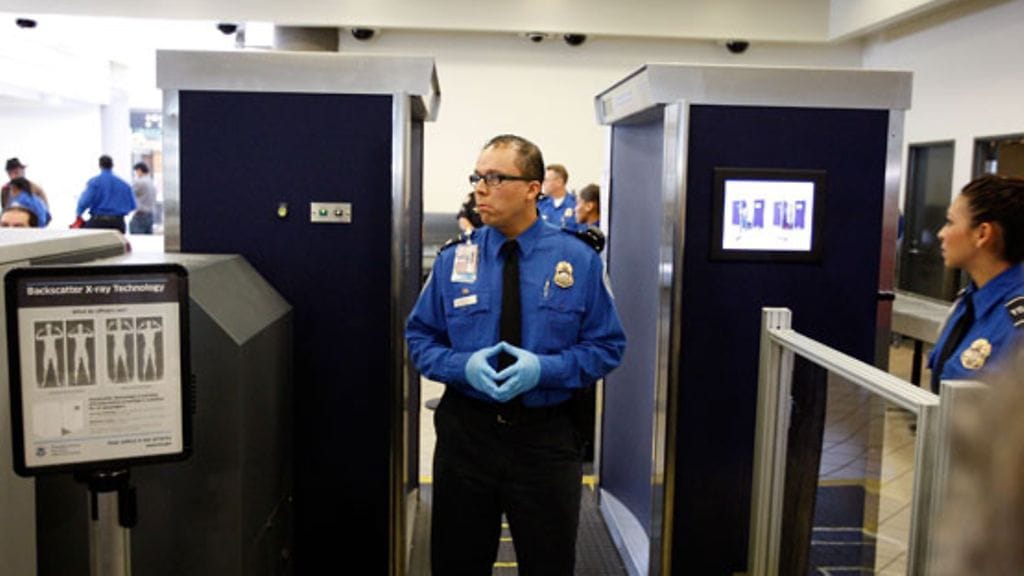 Onnistuuko tästä viemään läpi metalliesineitä?