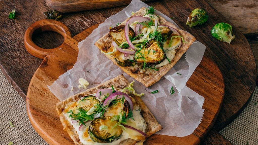 Ruusukaalia voi käyttää vaikka pizzan päällä!