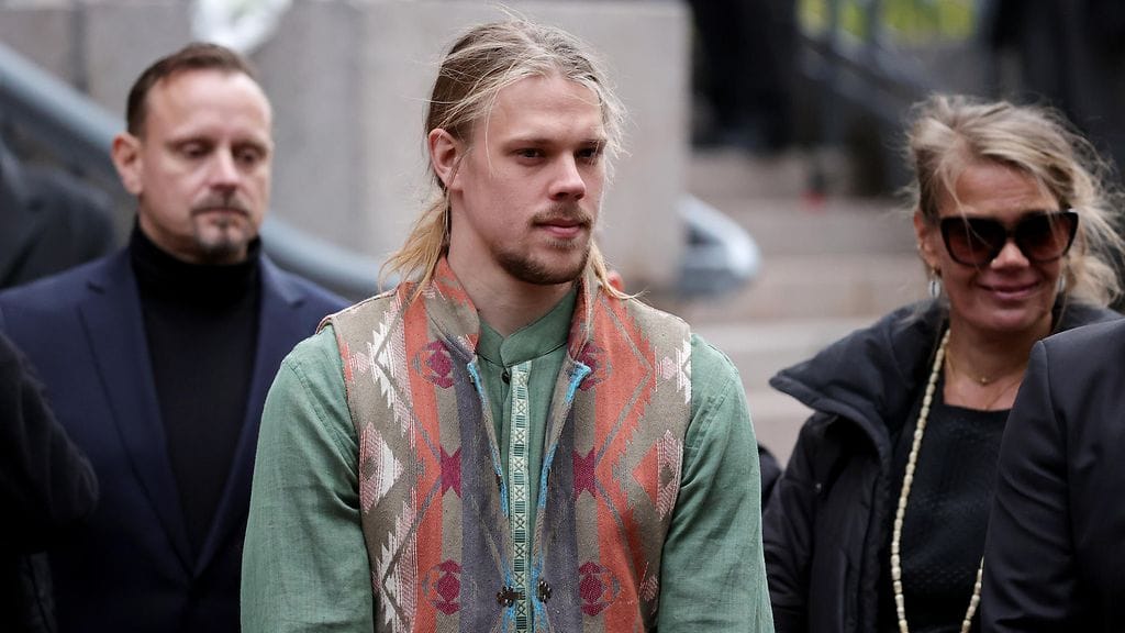 Sampo Loiria syytetään vapaudenriistosta ja laittomasta uhkauksesta.