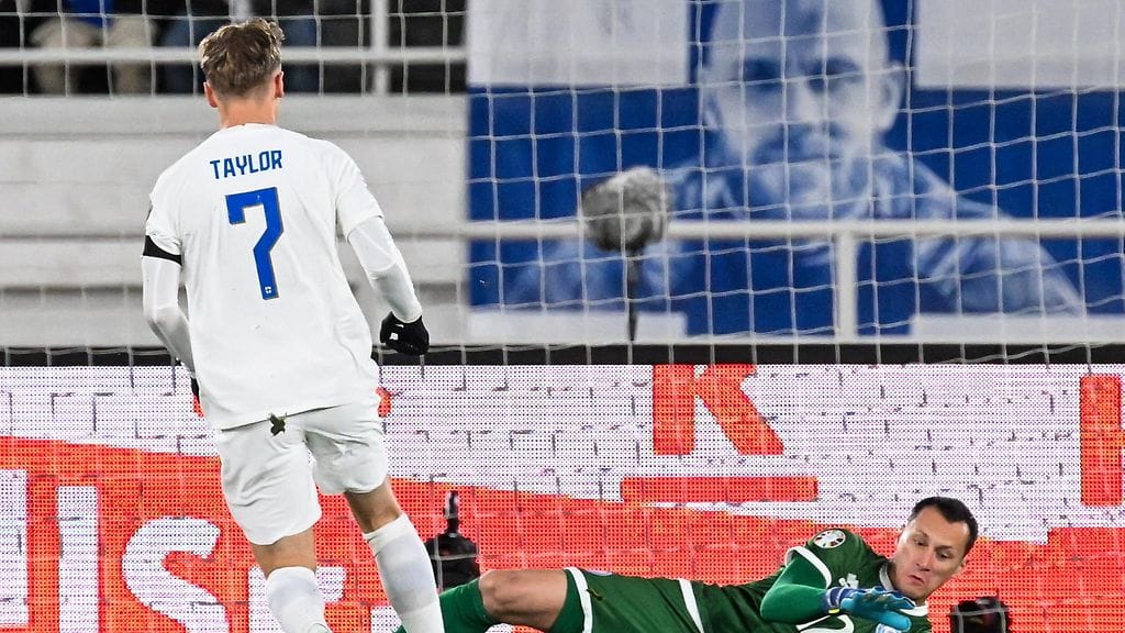 Robert Taylor oli yksi Kazakstan-ottelun parhaimpia pelaajia.