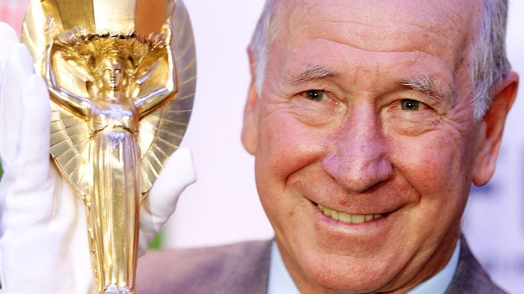 Sir Bobby Charlton voitti urallaan muun muassa kolme Englannin mestaruutta sekä maailmanmestaruuden vuonna 1966.