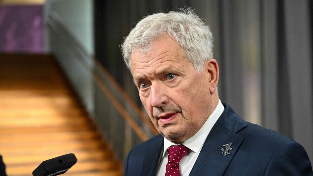 Sauli Niinistöä on syytelty epäröinnistä Natoon hakemisen suhteen.